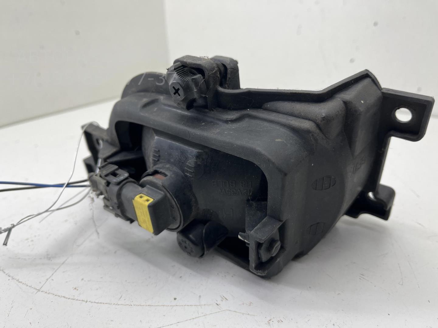 Фара противотуманная правая