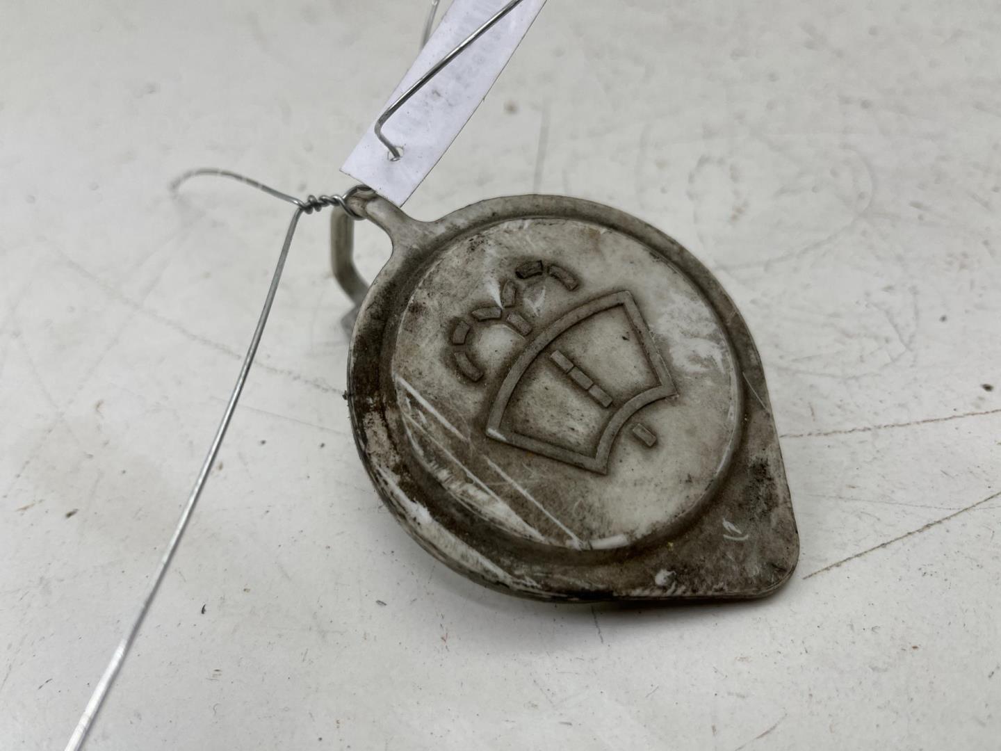 Крышка бачка омывателя