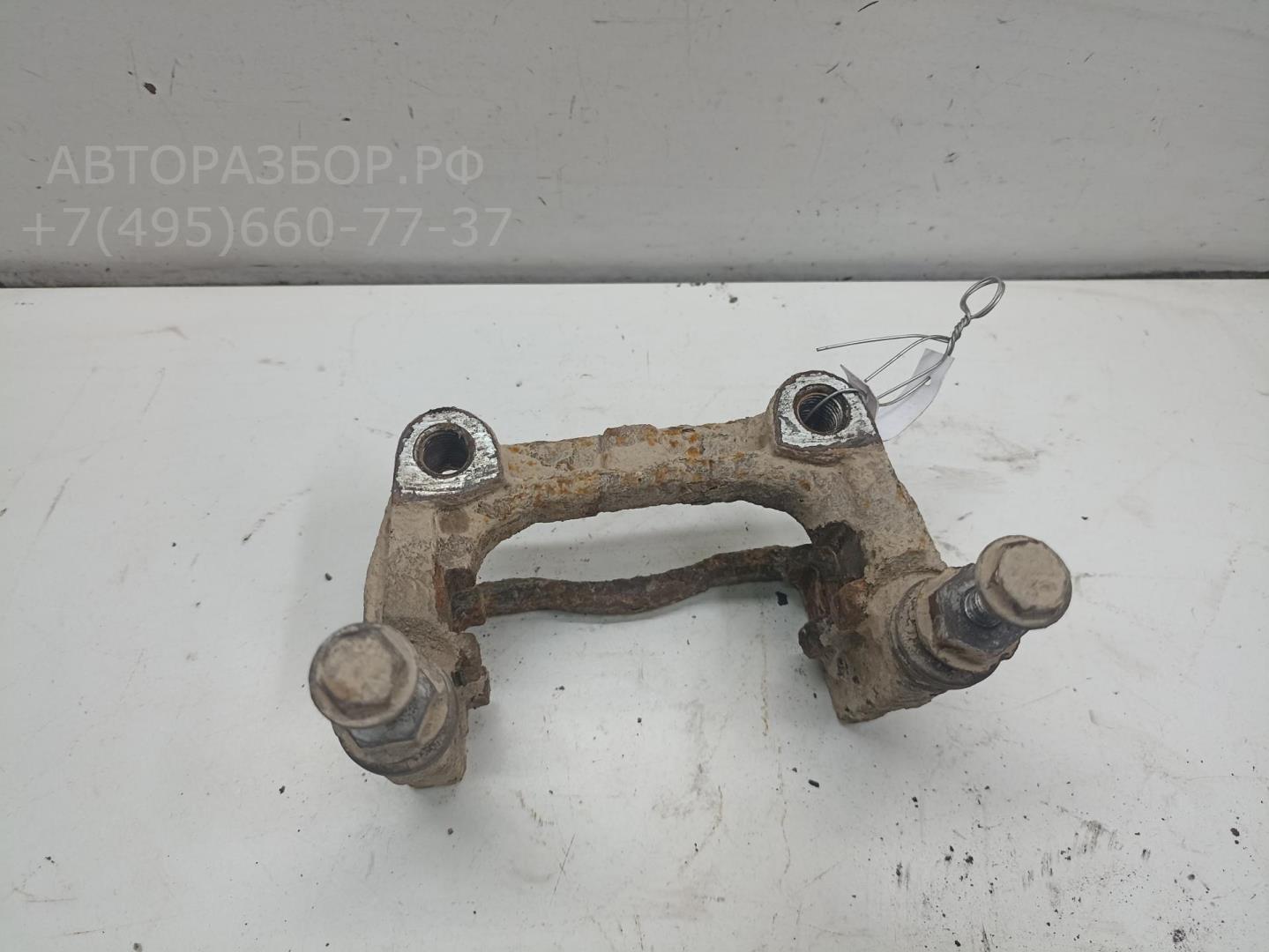 Скоба суппорта заднего