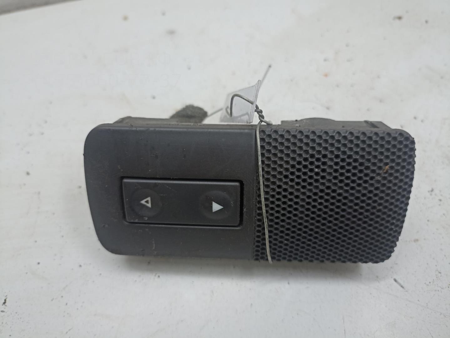 Кнопка стеклоподъемника