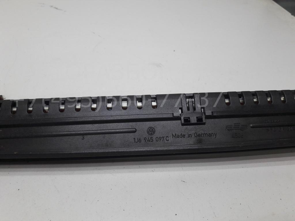 Фонарь задний (стоп сигнал)