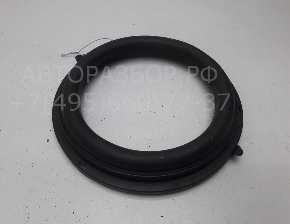 Накладка двери передней левой