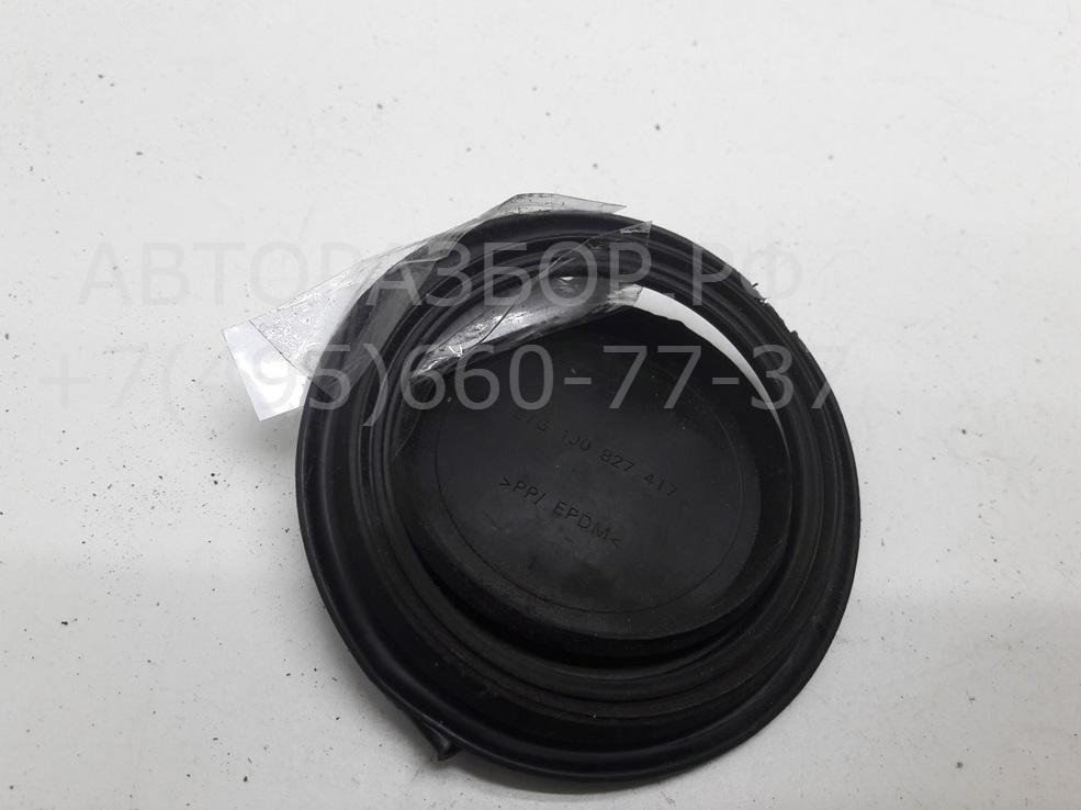 Накладка двери передней правой