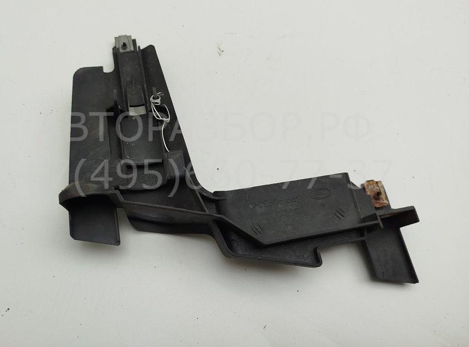 Крепеж фары