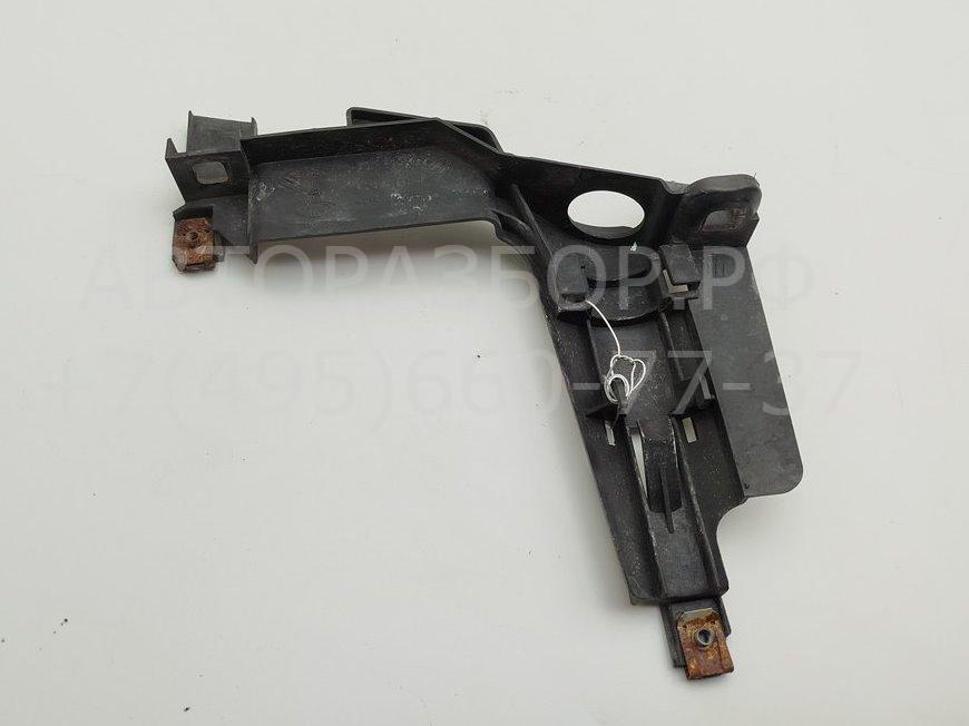 Крепеж фары