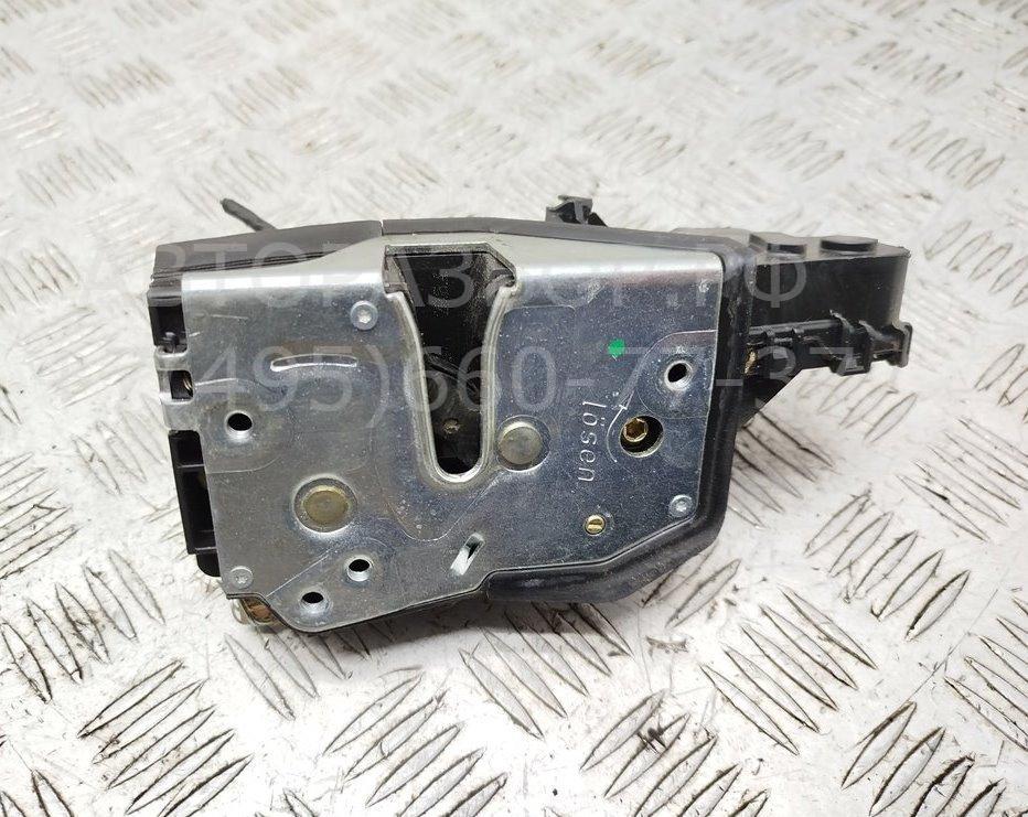 Замок двери передней правой