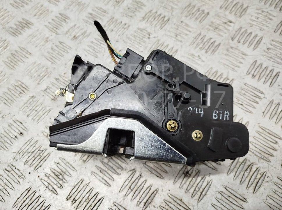 Замок двери передней правой