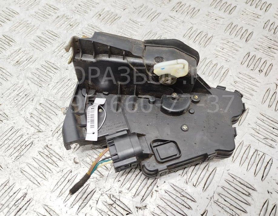 Замок двери передней правой