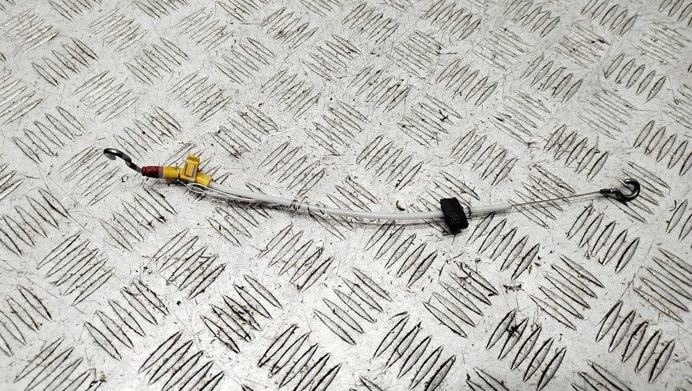 Трос открывания двери