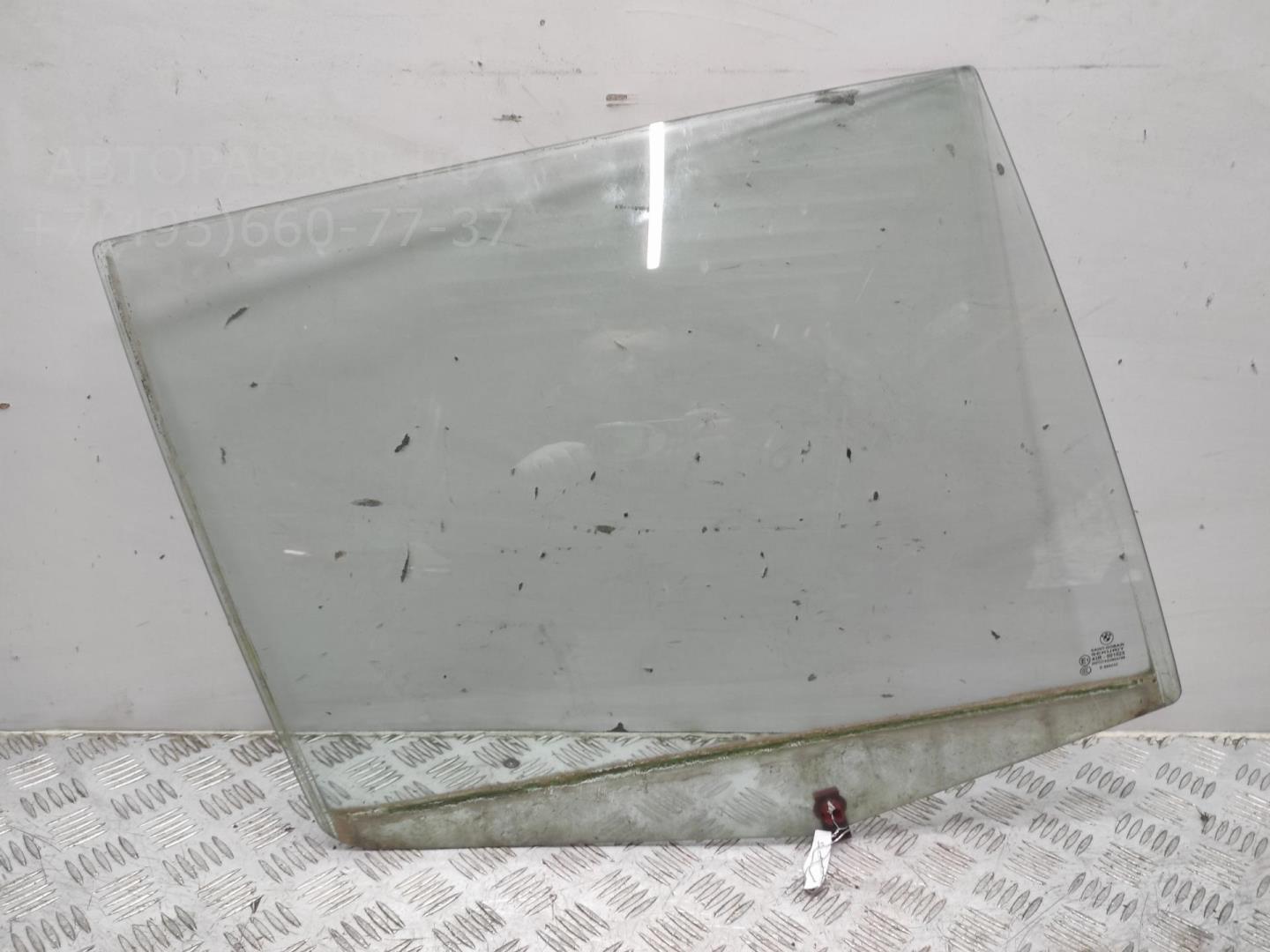 Стекло двери задней правой