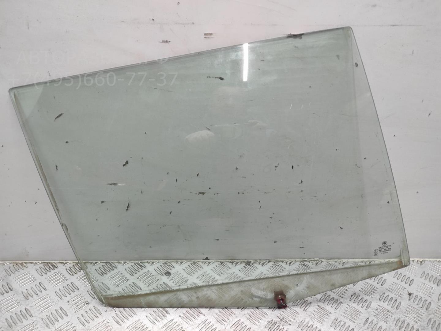 Стекло двери задней правой