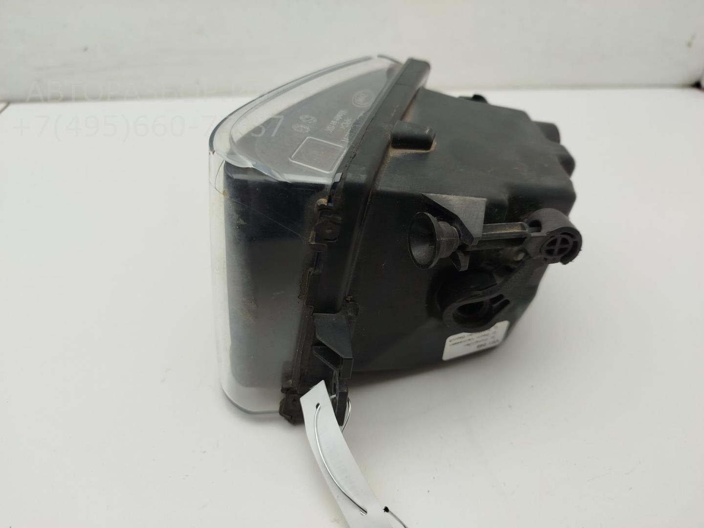 Фара противотуманная правая