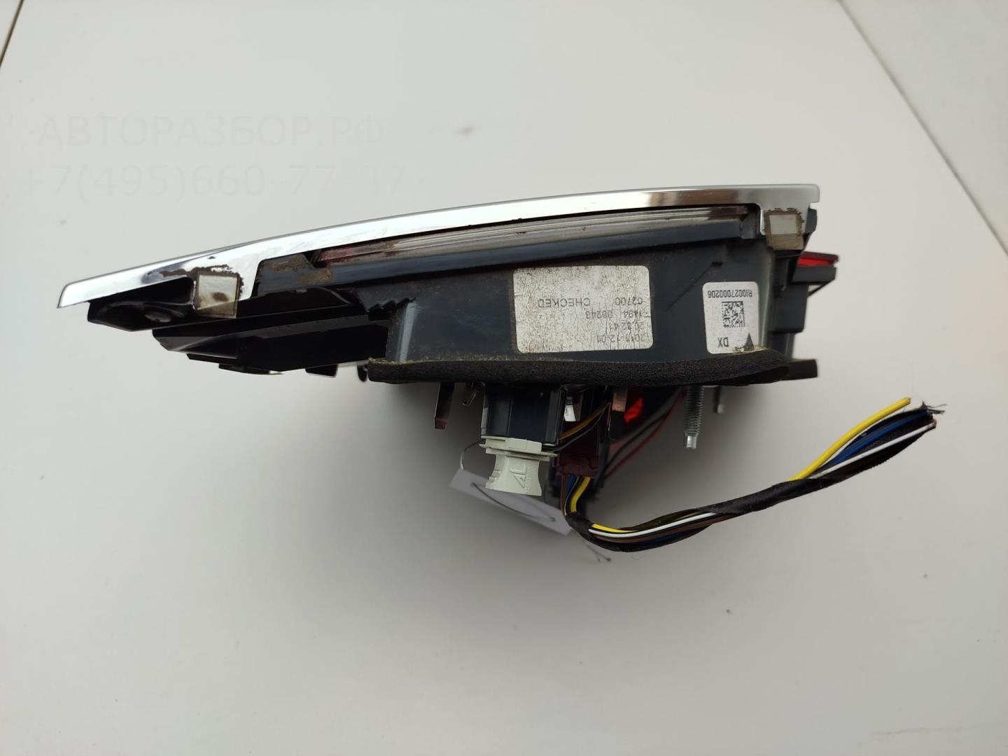 Фонарь задний внутренний правый