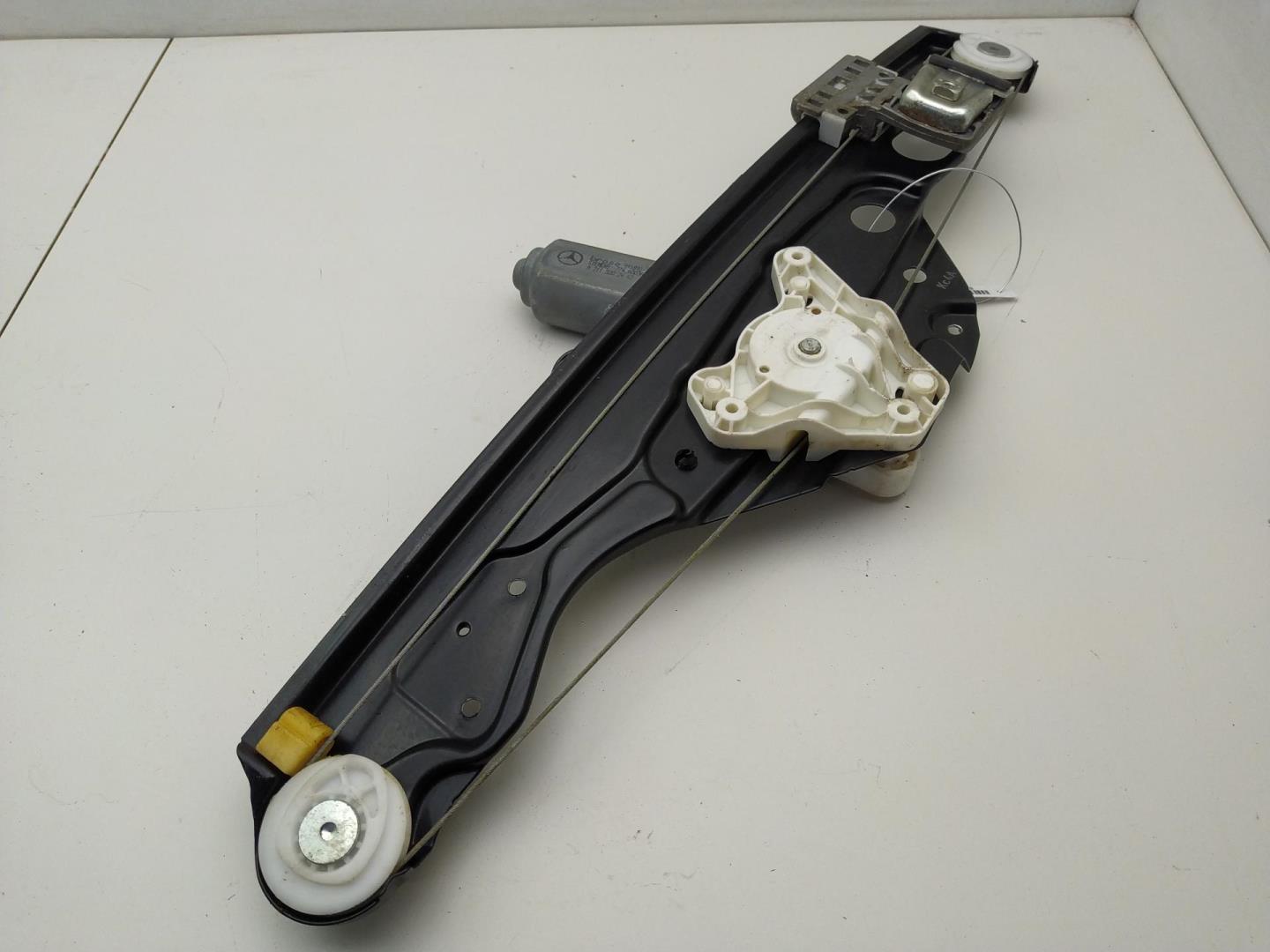 Стеклоподъемник электр. задний правый