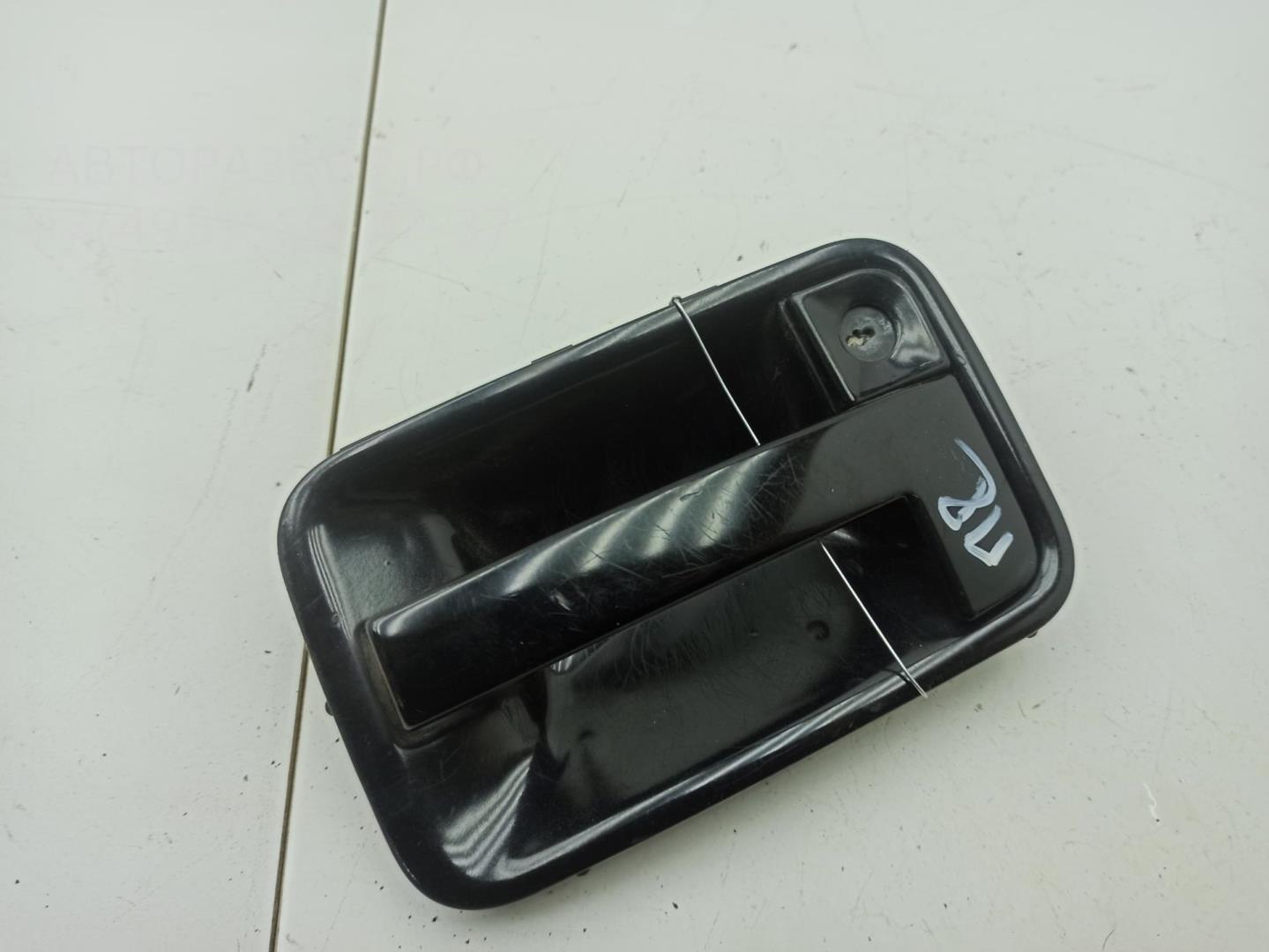 Ручка двери передней наружная правая