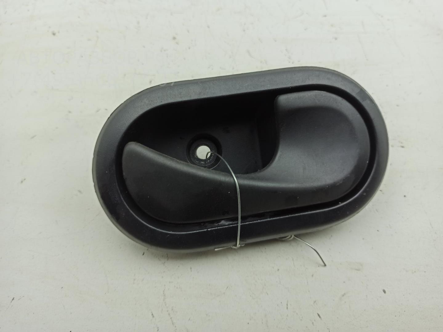 Ручка двери передней внутренняя правая