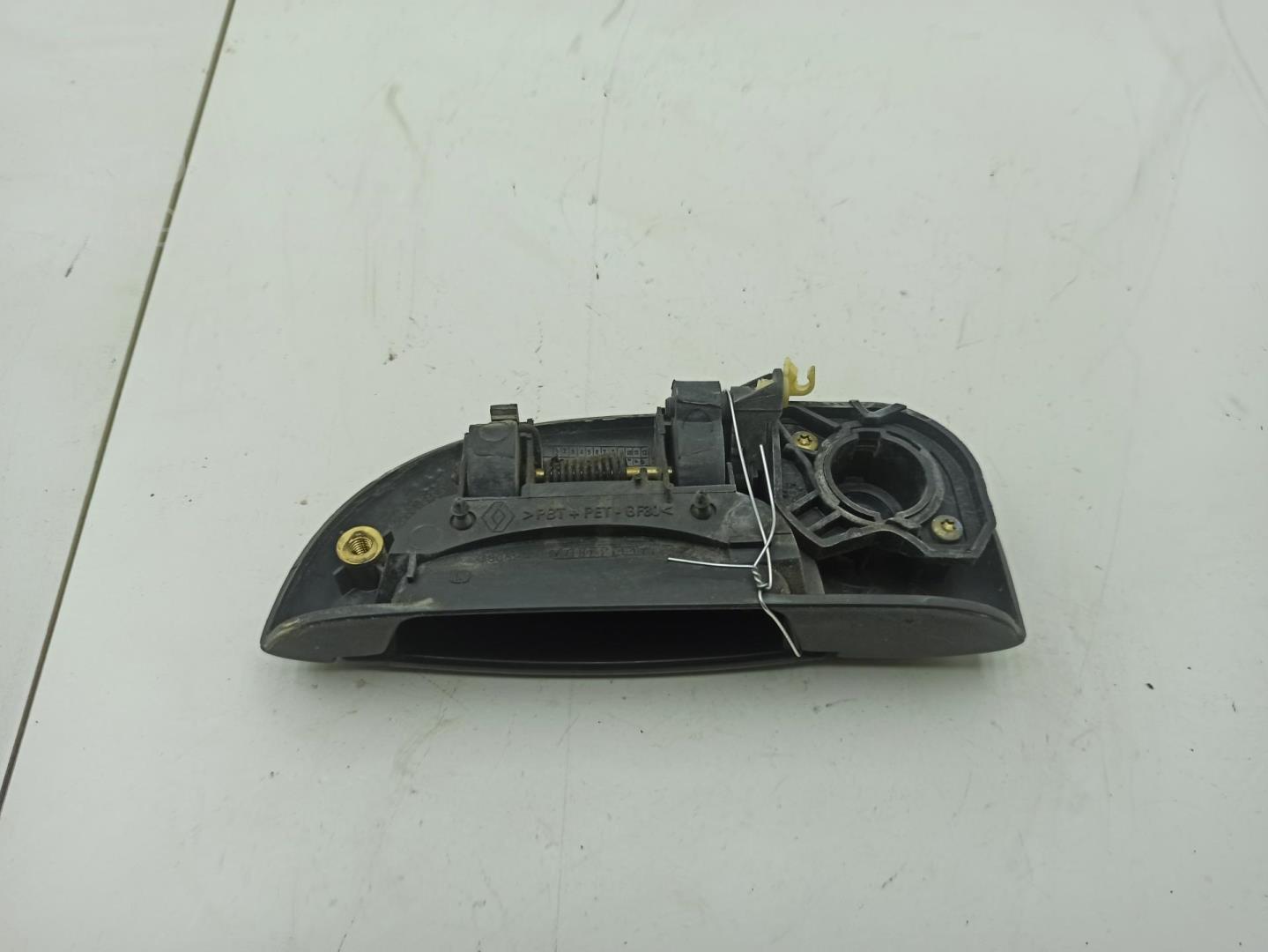 Ручка двери передней наружная правая