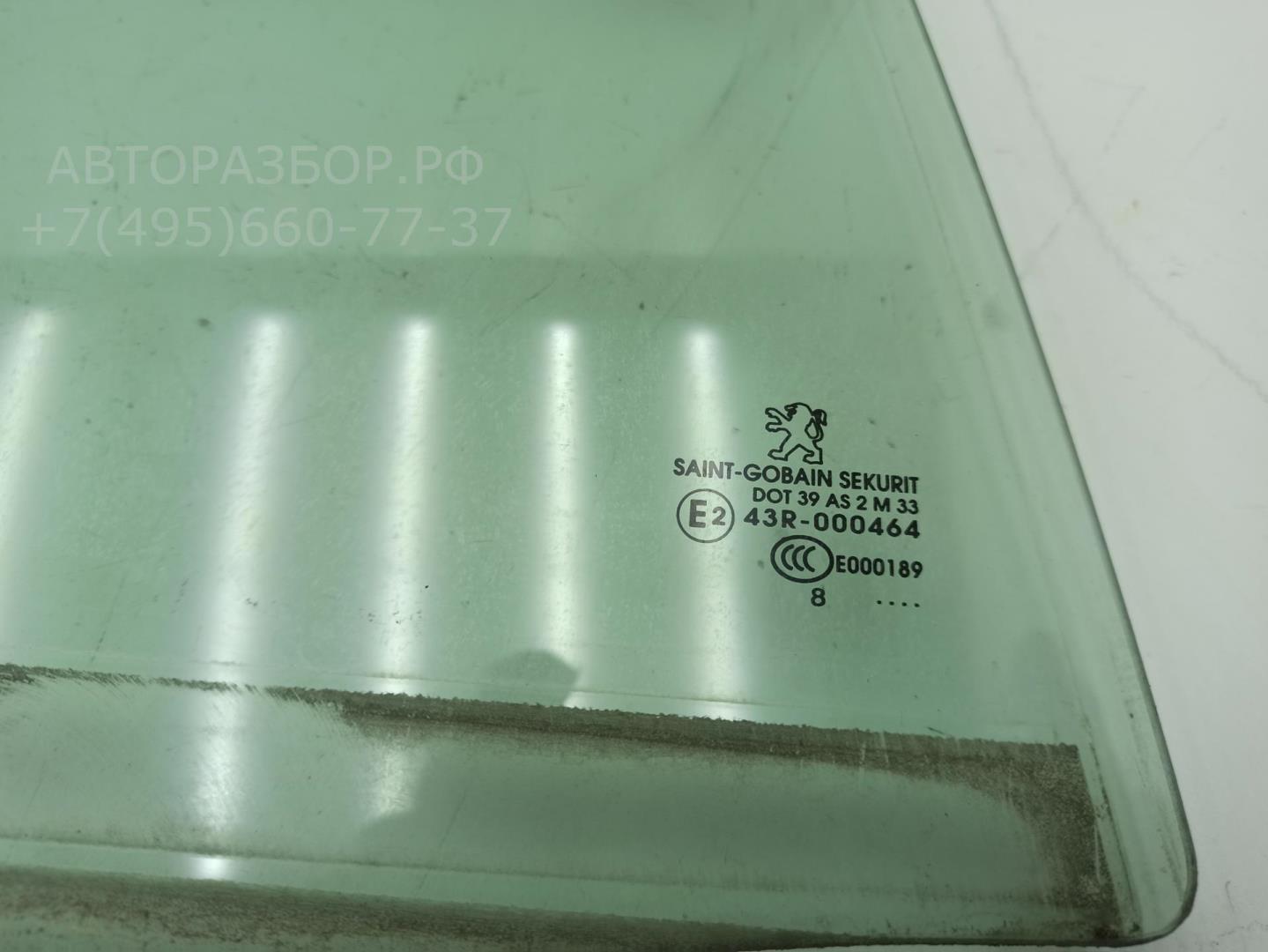 Стекло двери задней правой