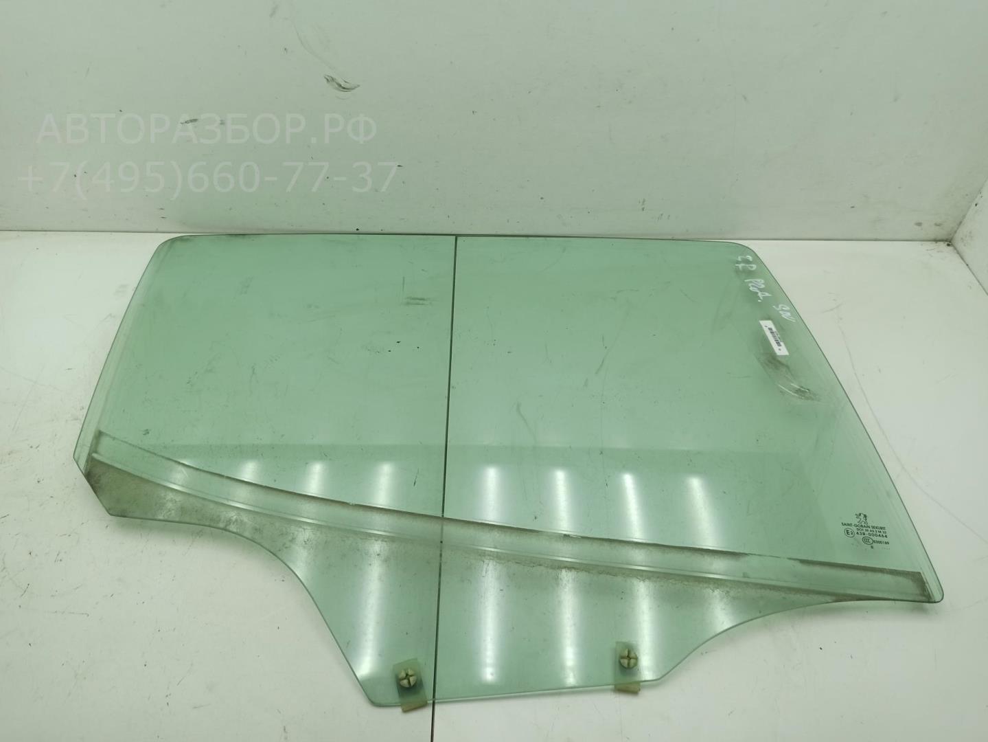 Стекло двери задней правой