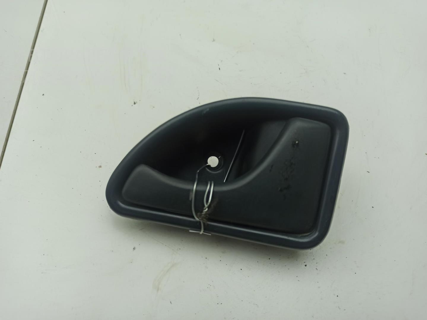 Ручка двери передней внутренняя правая