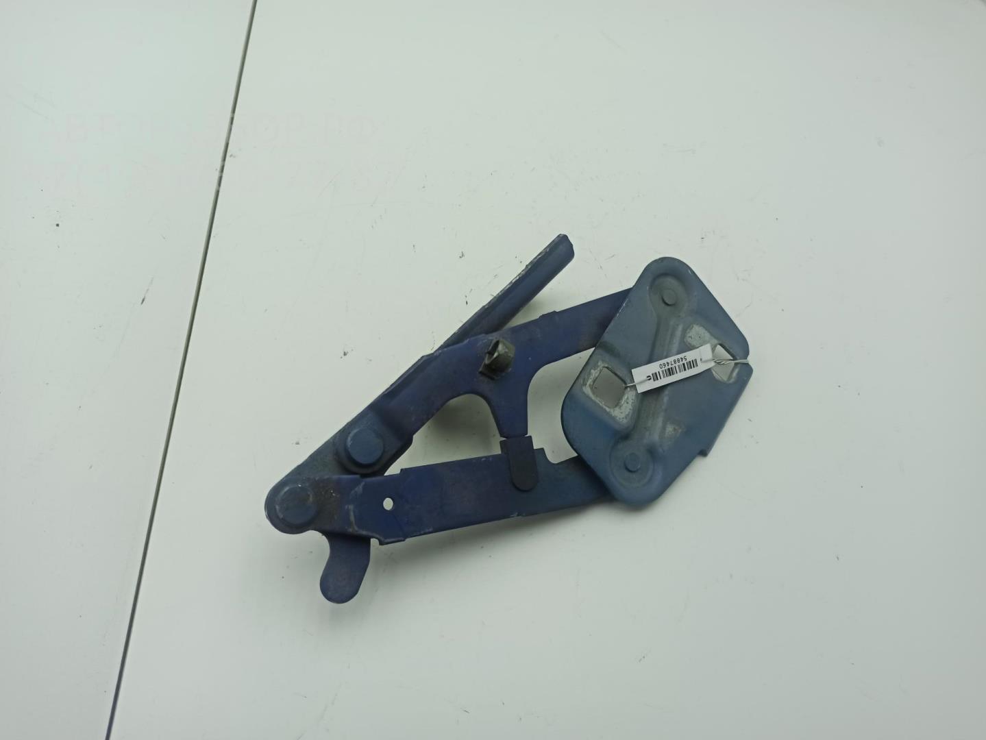 Петля капота правая