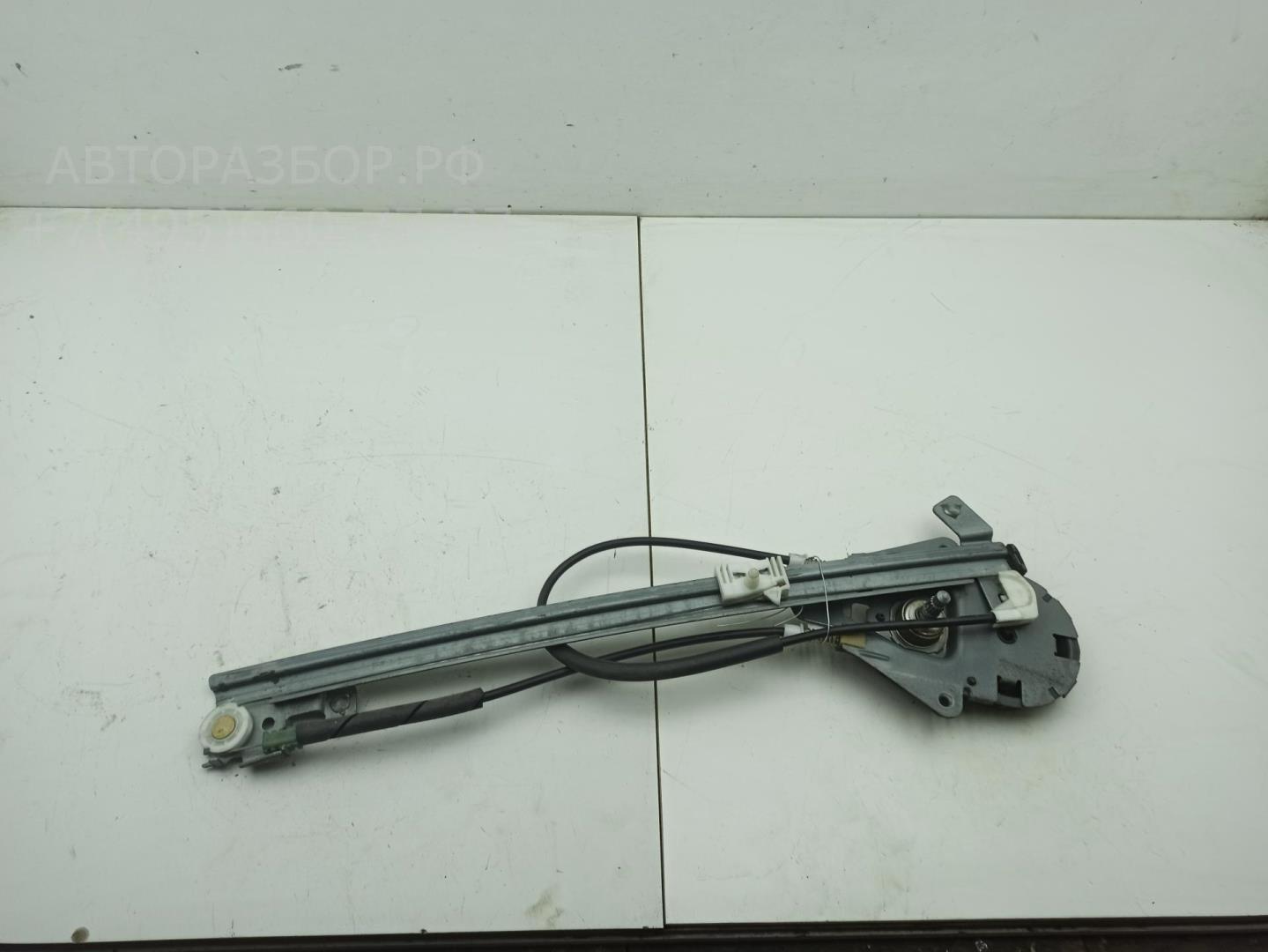Стеклоподъемник механ. задний правый