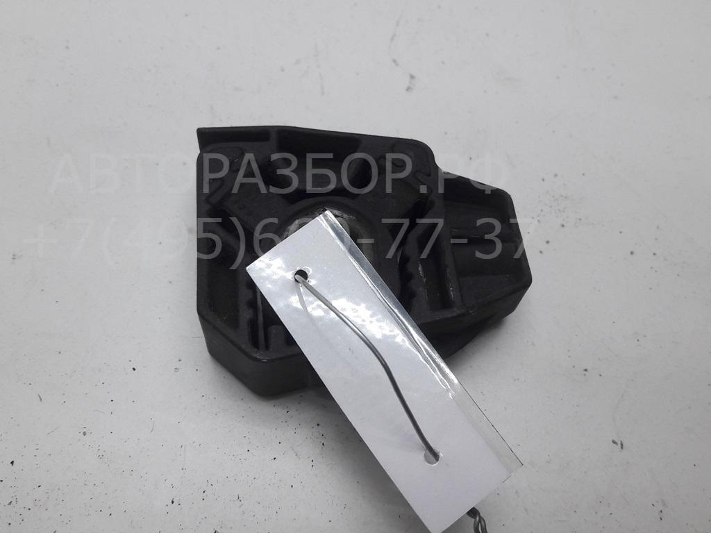 Кронштейн радиатора