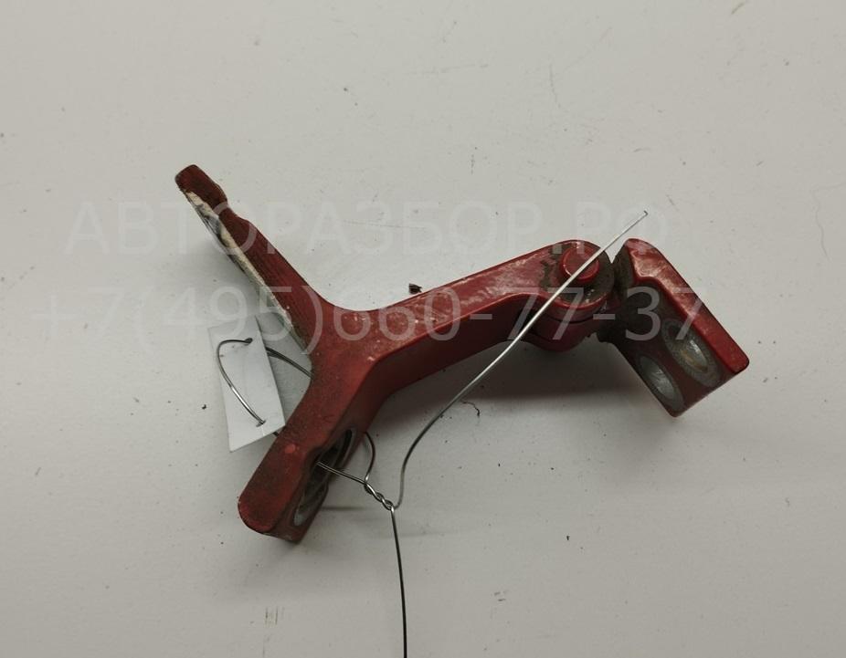 Петля двери