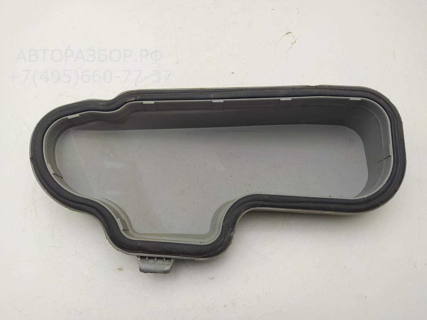 Крышка фары левой