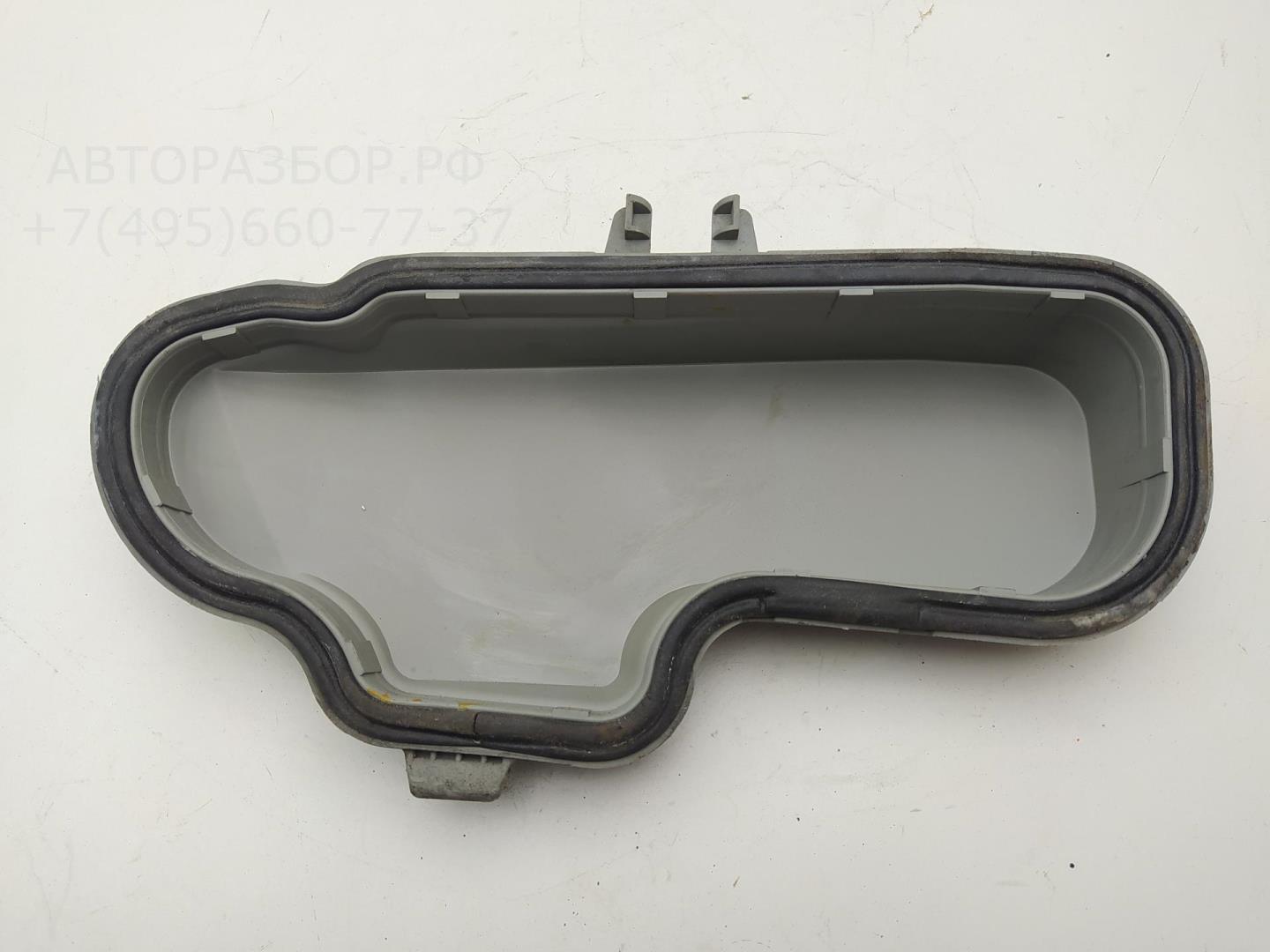 Крышка фары левой