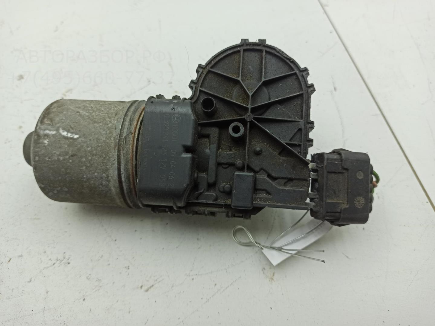 Моторчик стеклоочистителя передний