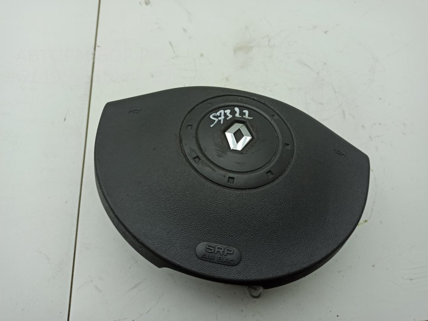 Подушка безопасности в рулевое колесо