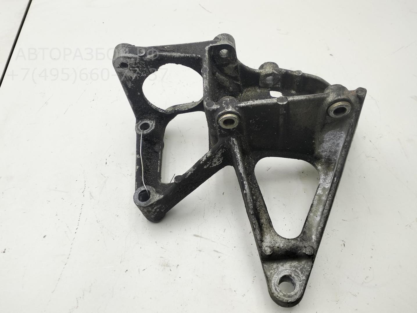 Кронштейн ГУР