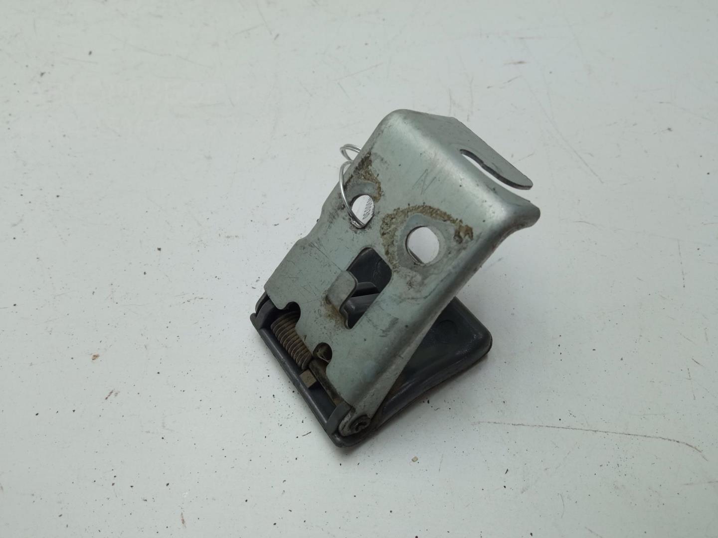 Ручка открывания капота