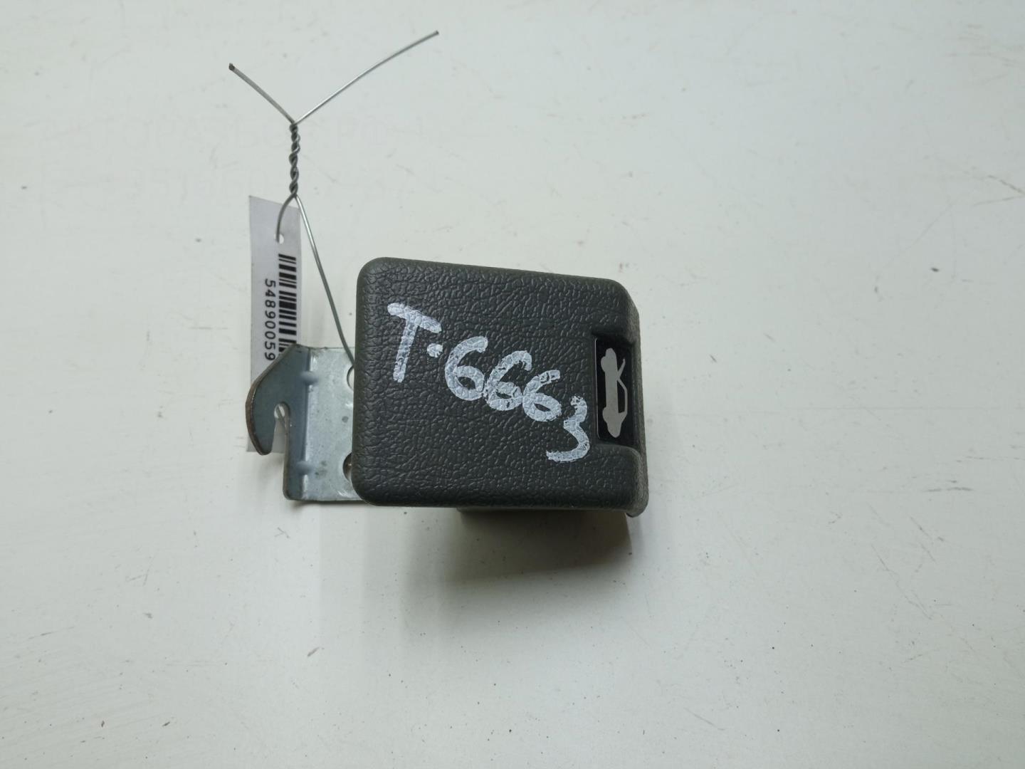 Ручка открывания капота