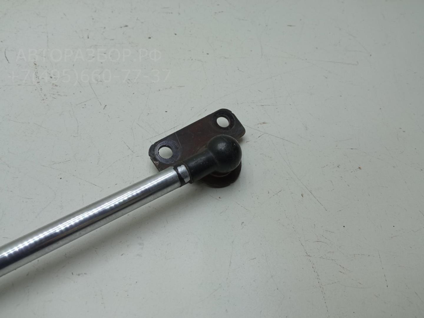 Амортизатор двери багажника