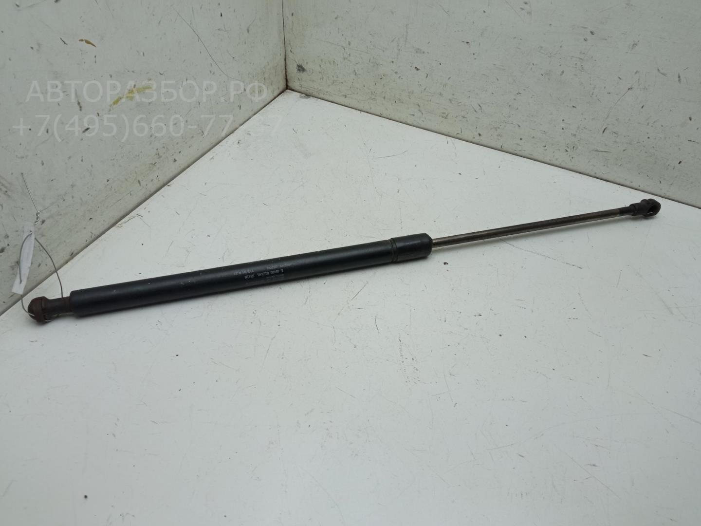 Амортизатор двери багажника