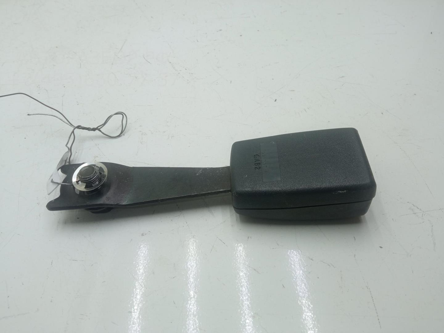 Ответная часть ремня безопасности