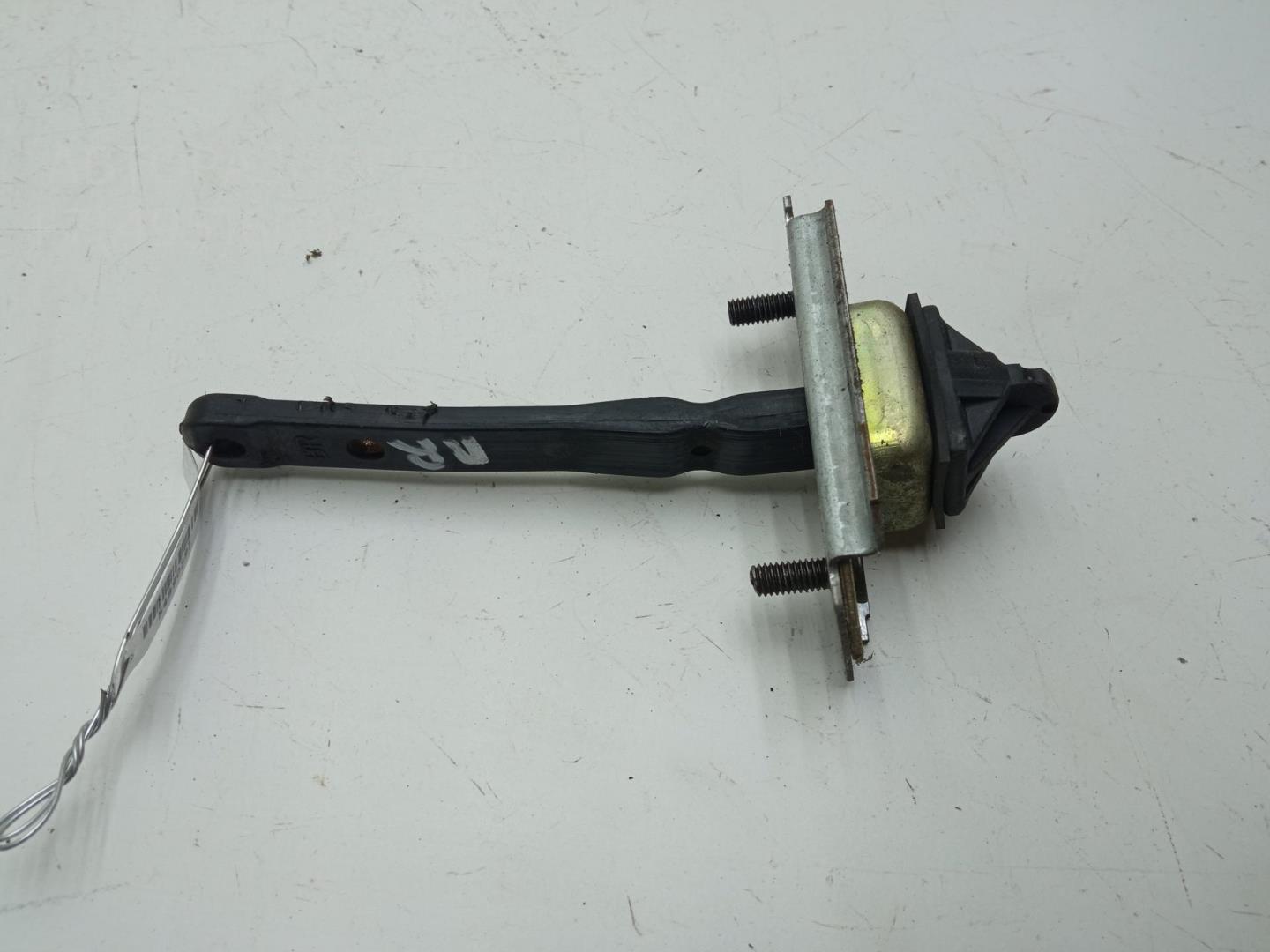 Ограничитель двери