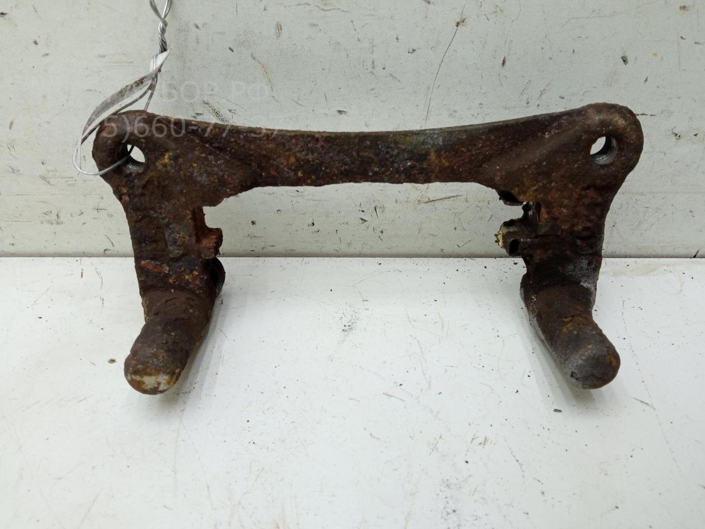 Скоба суппорта заднего