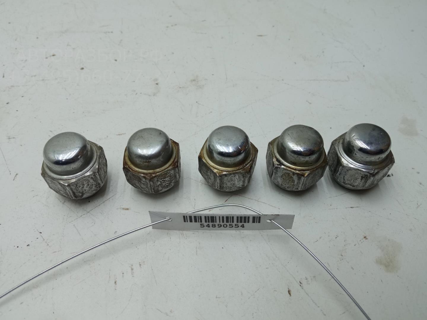 Болт колесный