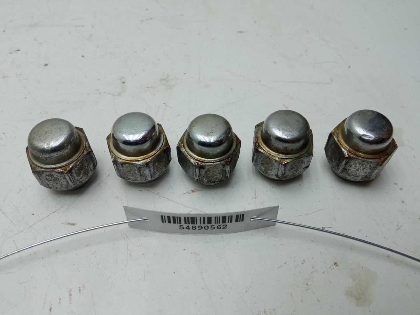 Болт колесный