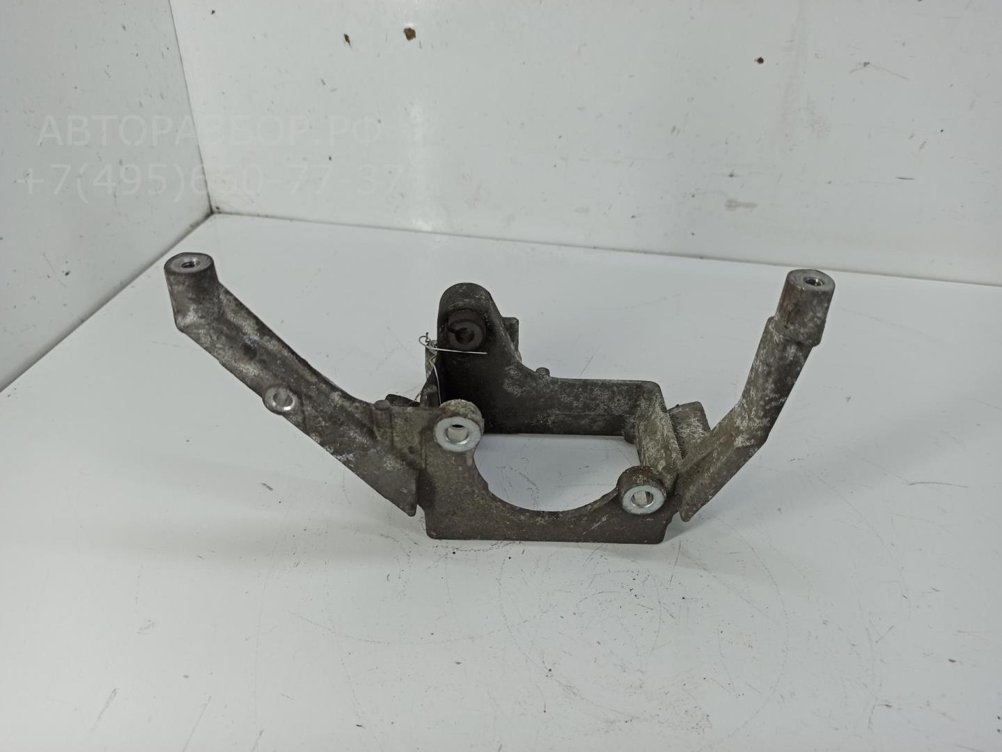 Кронштейн ГУР