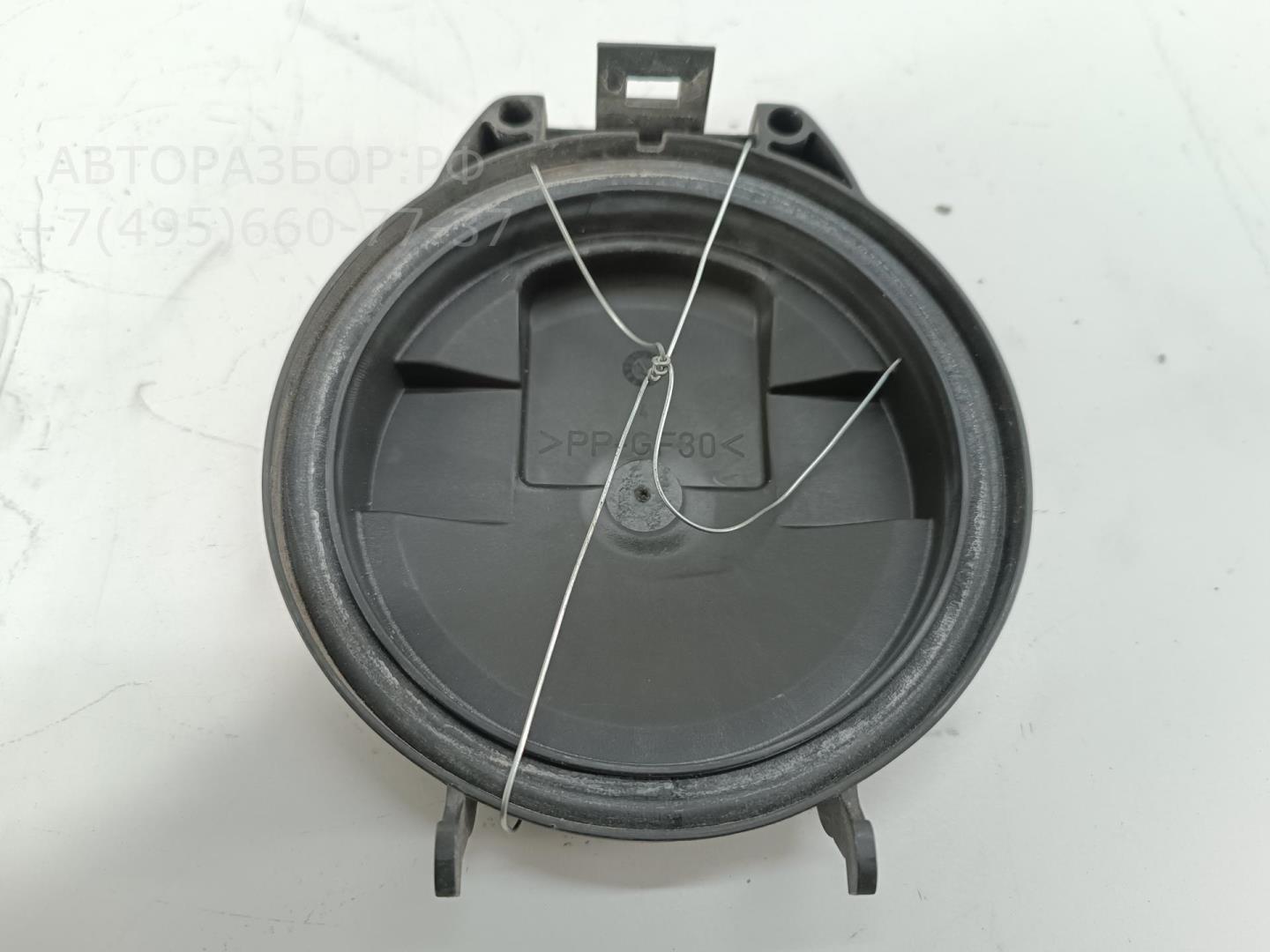 Крышка фары левой