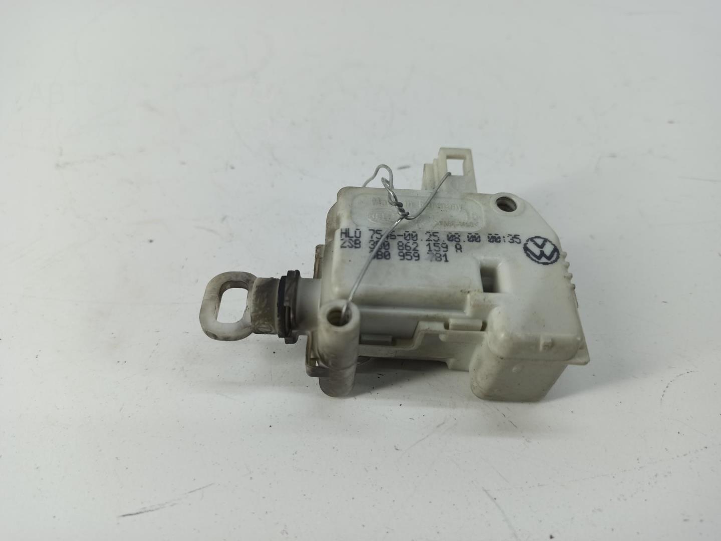 Активатор замка багажника