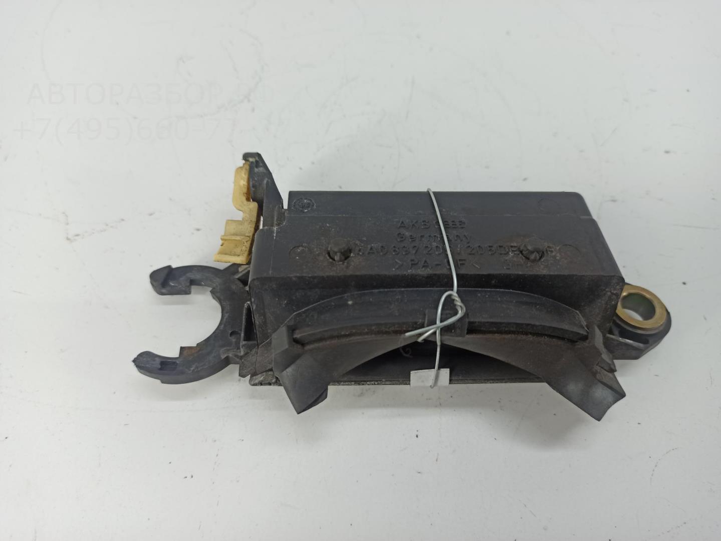 Ручка двери передней наружная левая