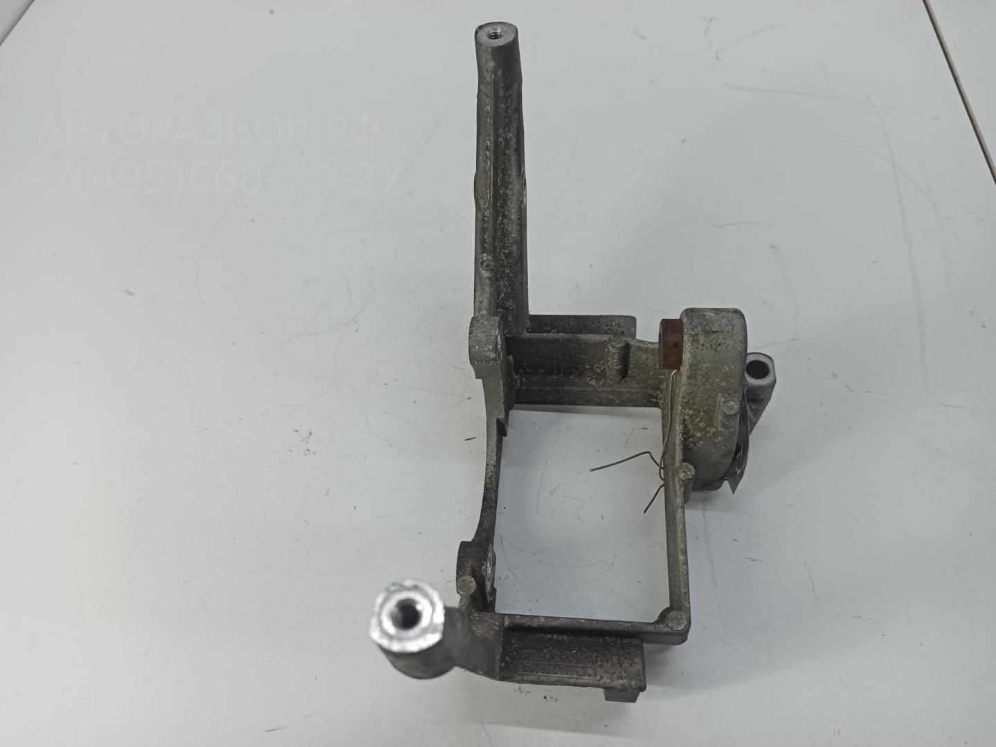 Кронштейн ГУР