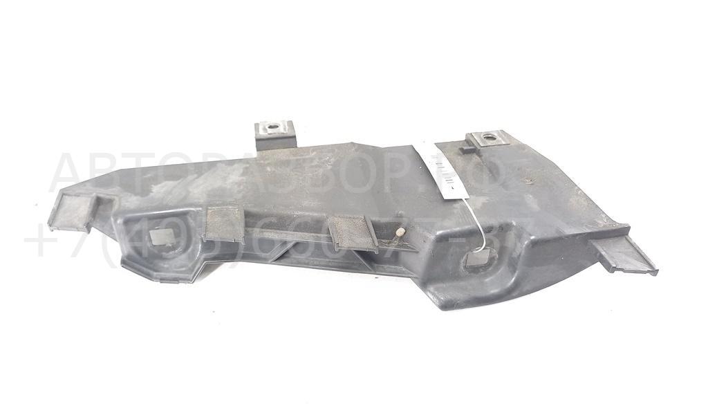 Кронштейн фар правый