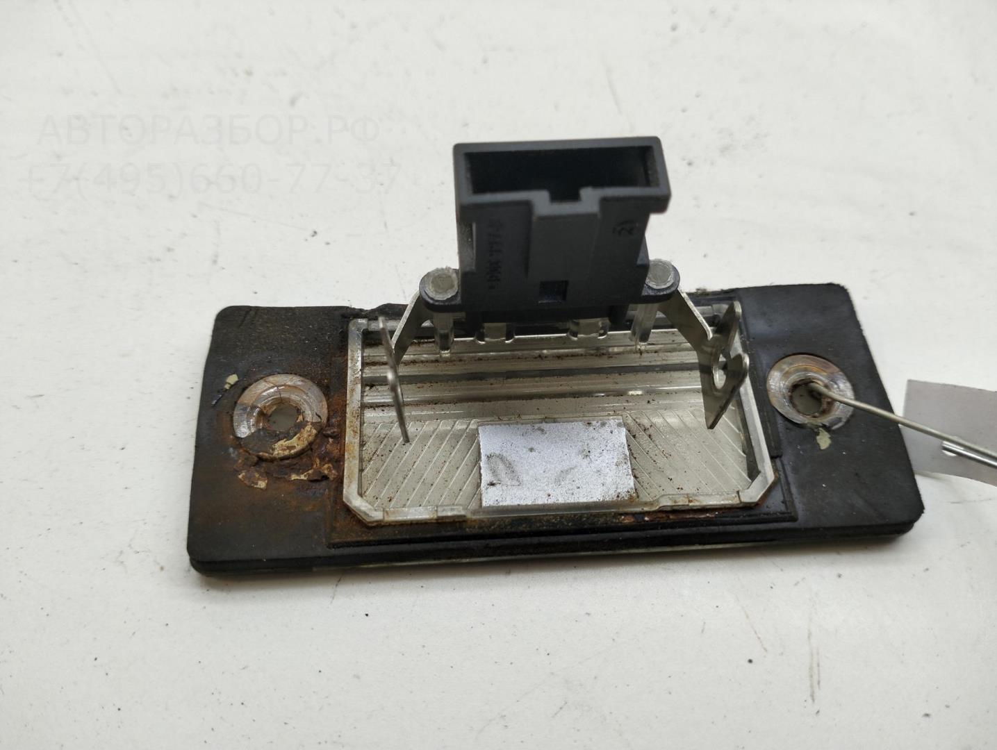 Фонарь подсветки номера