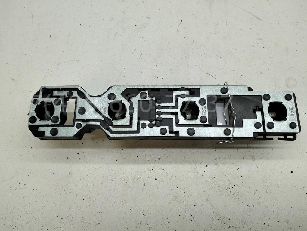 Плата заднего фонаря правого